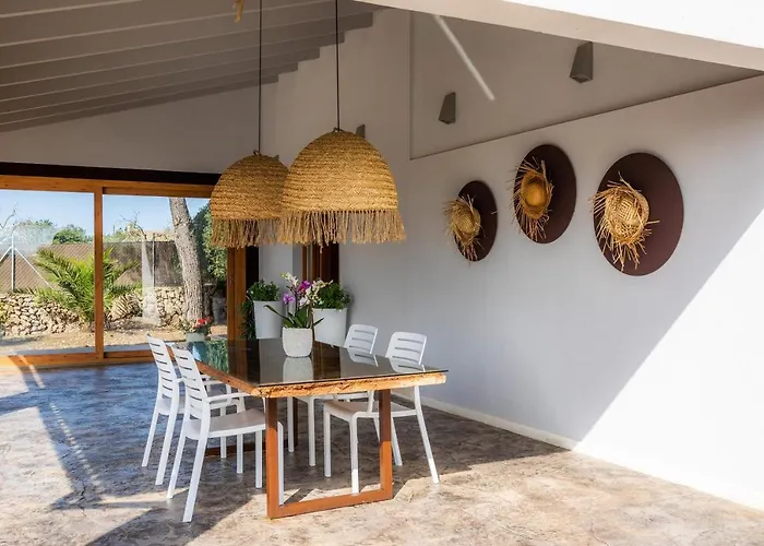 Santa Eulalia 54 Feriehus *