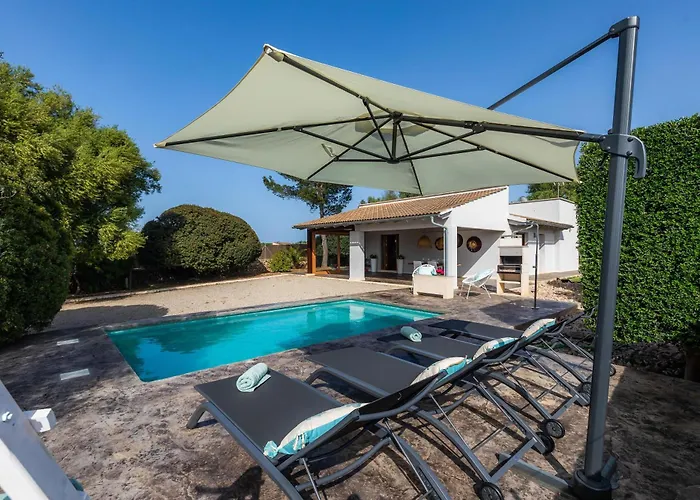 Santa Eulalia 54 Feriehus *