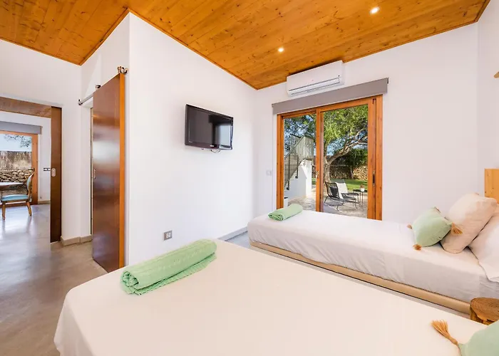 Santa Eulalia 54 * Кан-Пікафорт